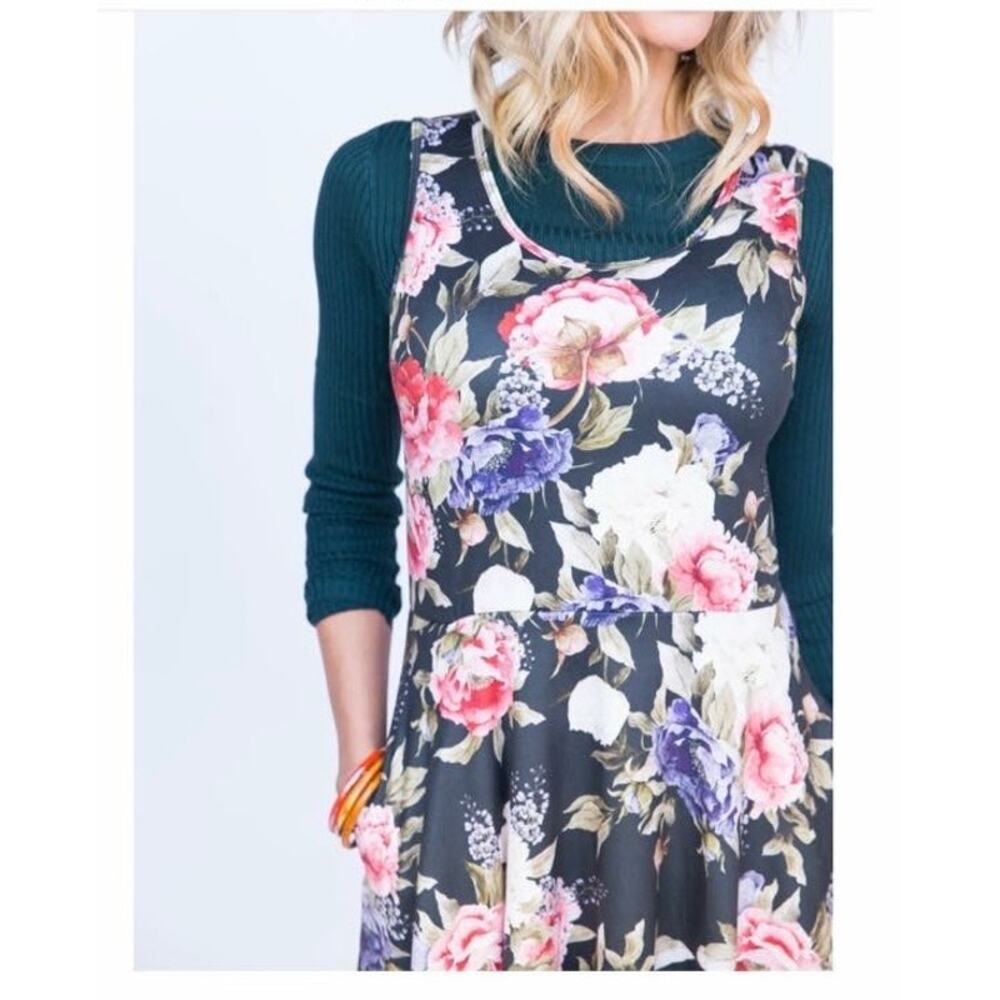 Agnes & Dora Floral Angelou Dress Size M